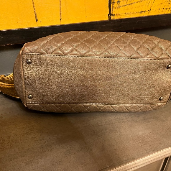 CHANEL BEAUTIFUL VINTAGE BAG - Picture 3 of 10